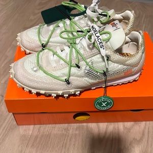Nike W Waffle Racer / Off White Size 7.5